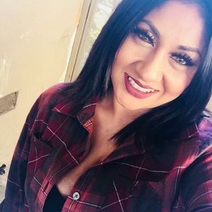 Meet your Posher, Denise